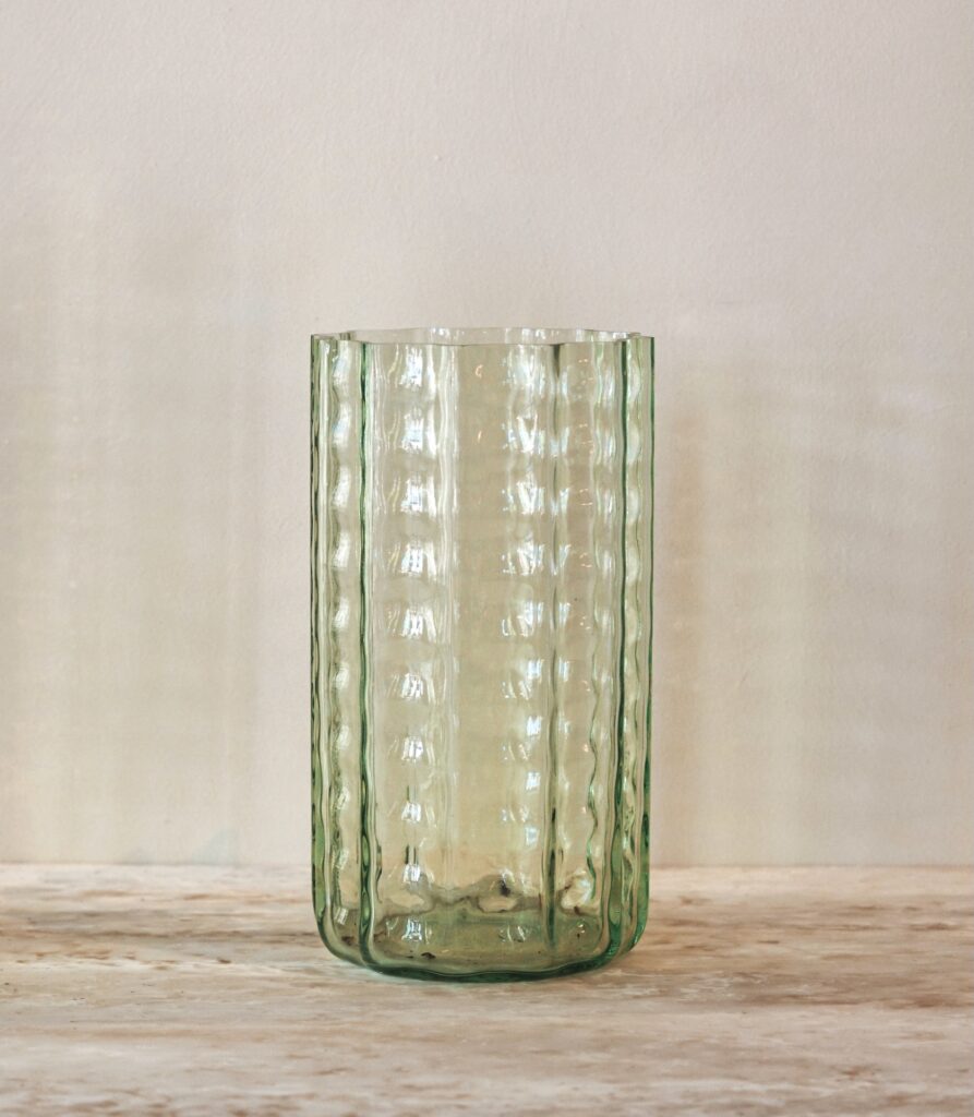 Vaas 01 groen transparent Waves