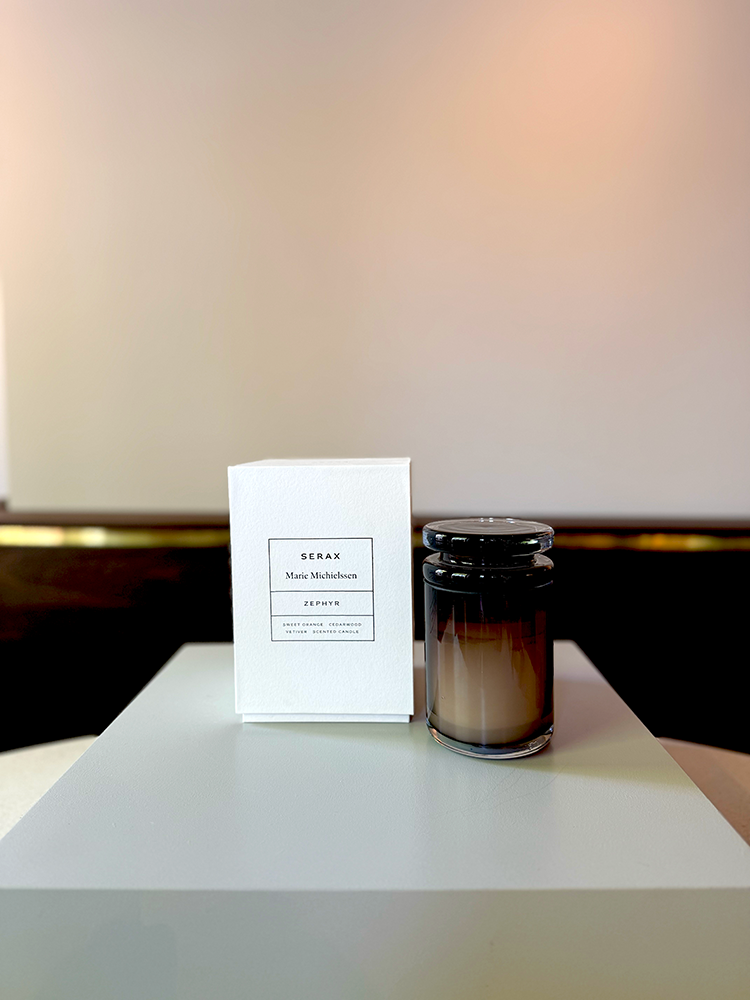 Scented candle M dark brown Zephyr